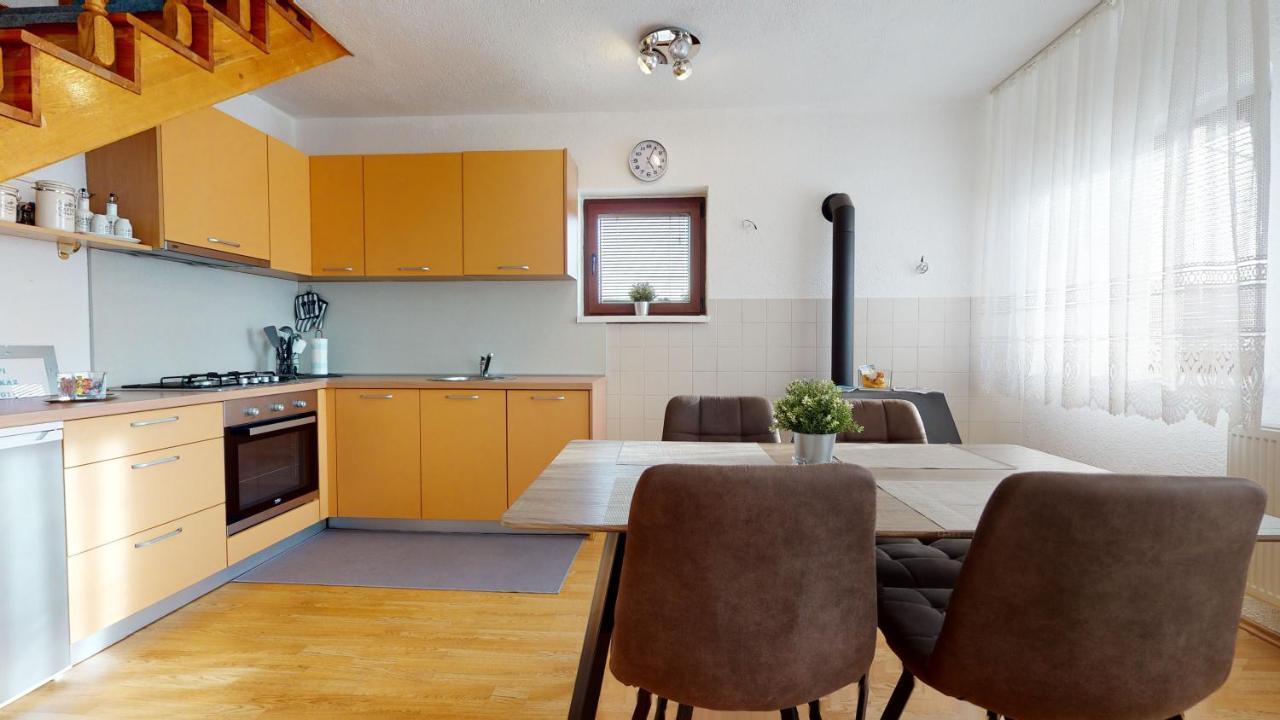 Apartmani Matovinovic 2 Lovinac  Экстерьер фото